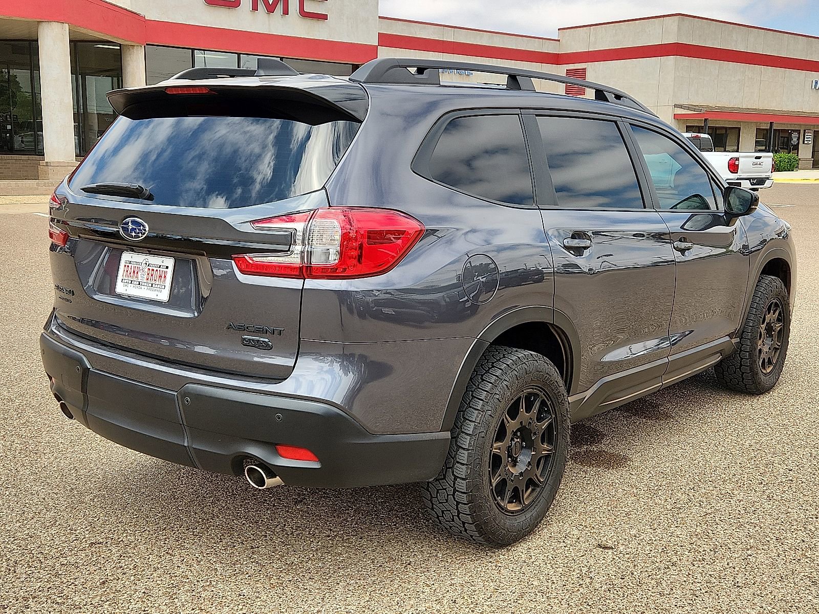 Used 2025 Subaru Ascent Bronze Edition image 4
