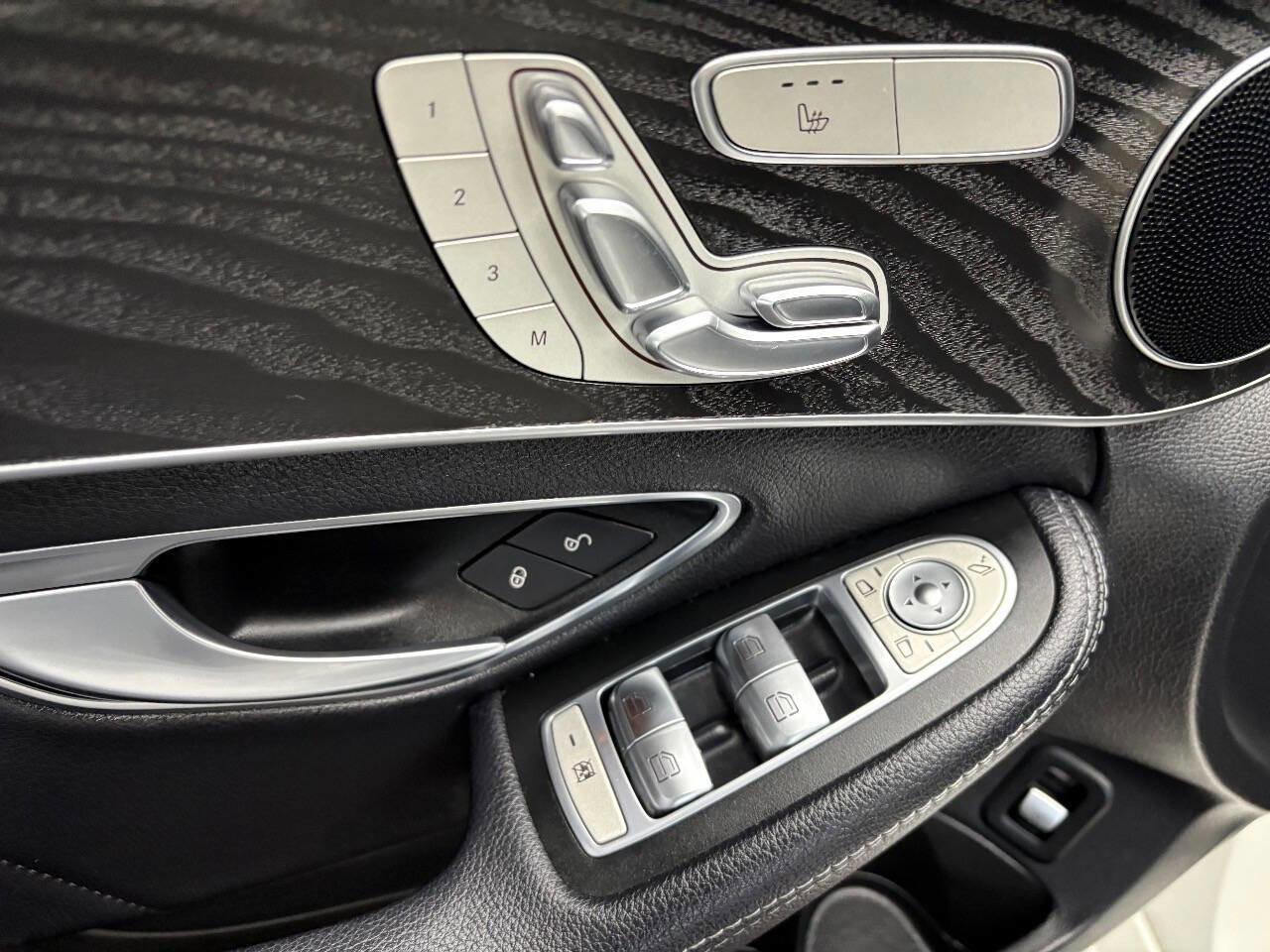 Used 2016 Mercedes-Benz C 300 Luxury image 30