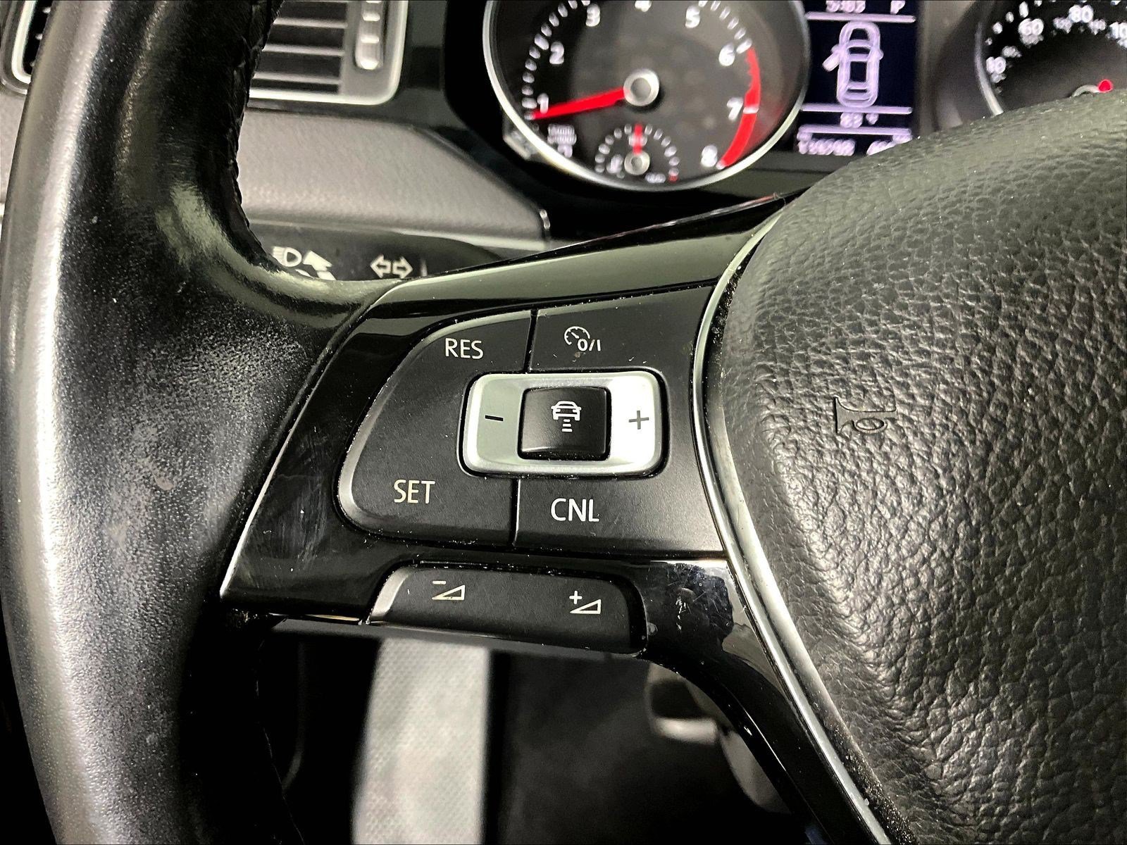 Used 2017 Volkswagen Jetta SEL FWD image 11