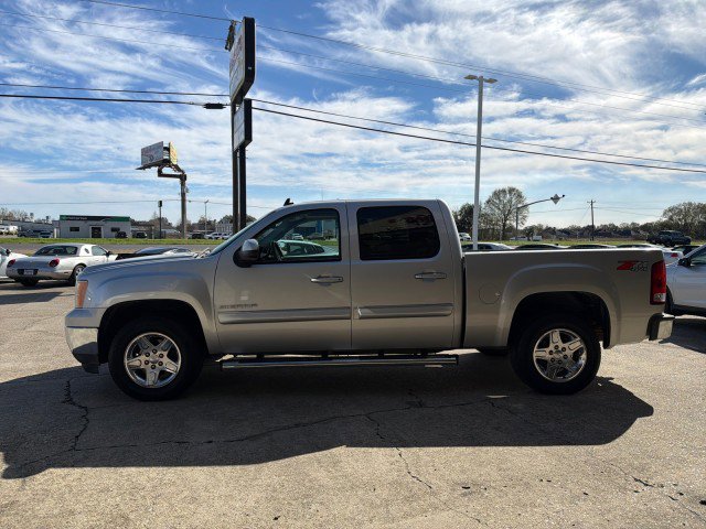 Used 2010 GMC Sierra 1500 SLT w/ All-Terrain Package image 9