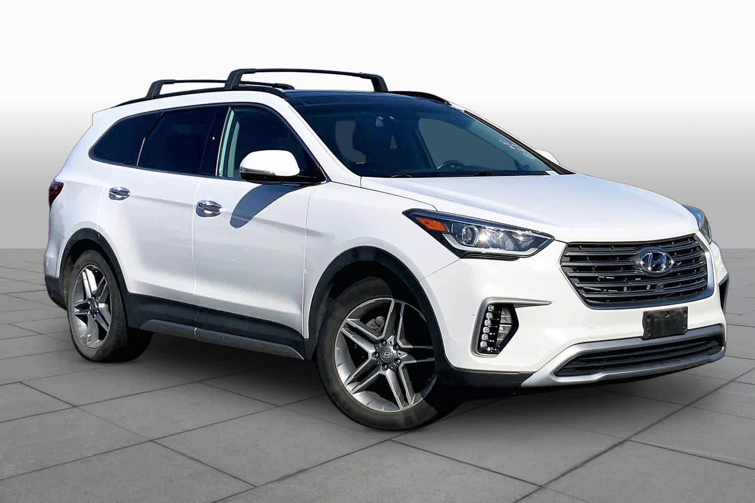 Used 2018 Hyundai Santa Fe Limited AWD/4WD image 3