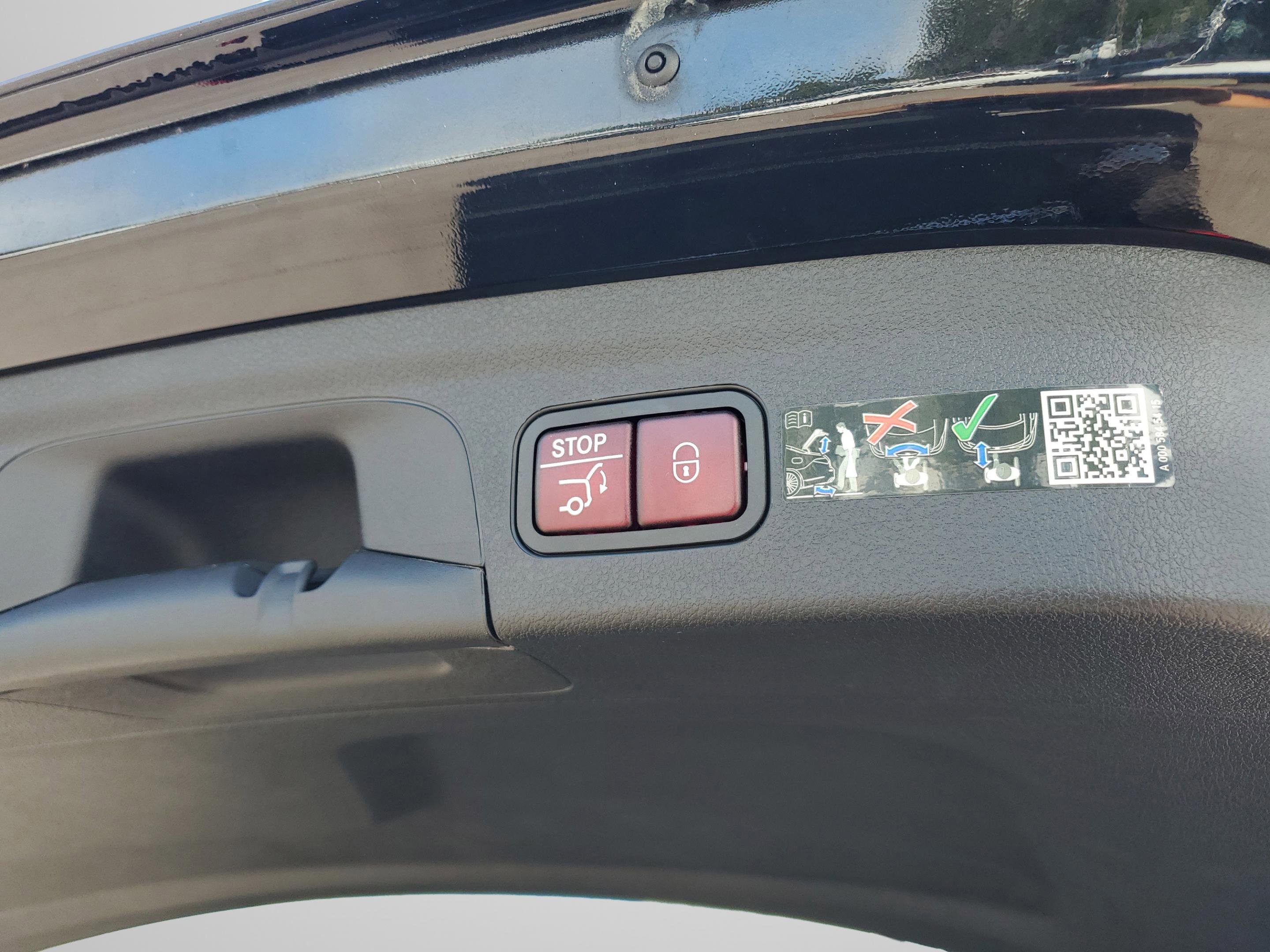 Certified 2025 Mercedes-Benz GLE 580 4MATIC image 33