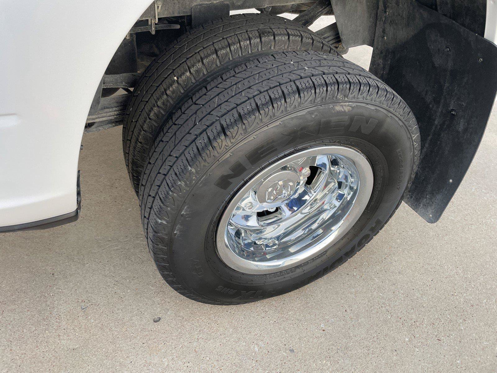 Used 2024 RAM 3500 Tradesman w/ Chrome Appearance Group AWD/4WD image 37