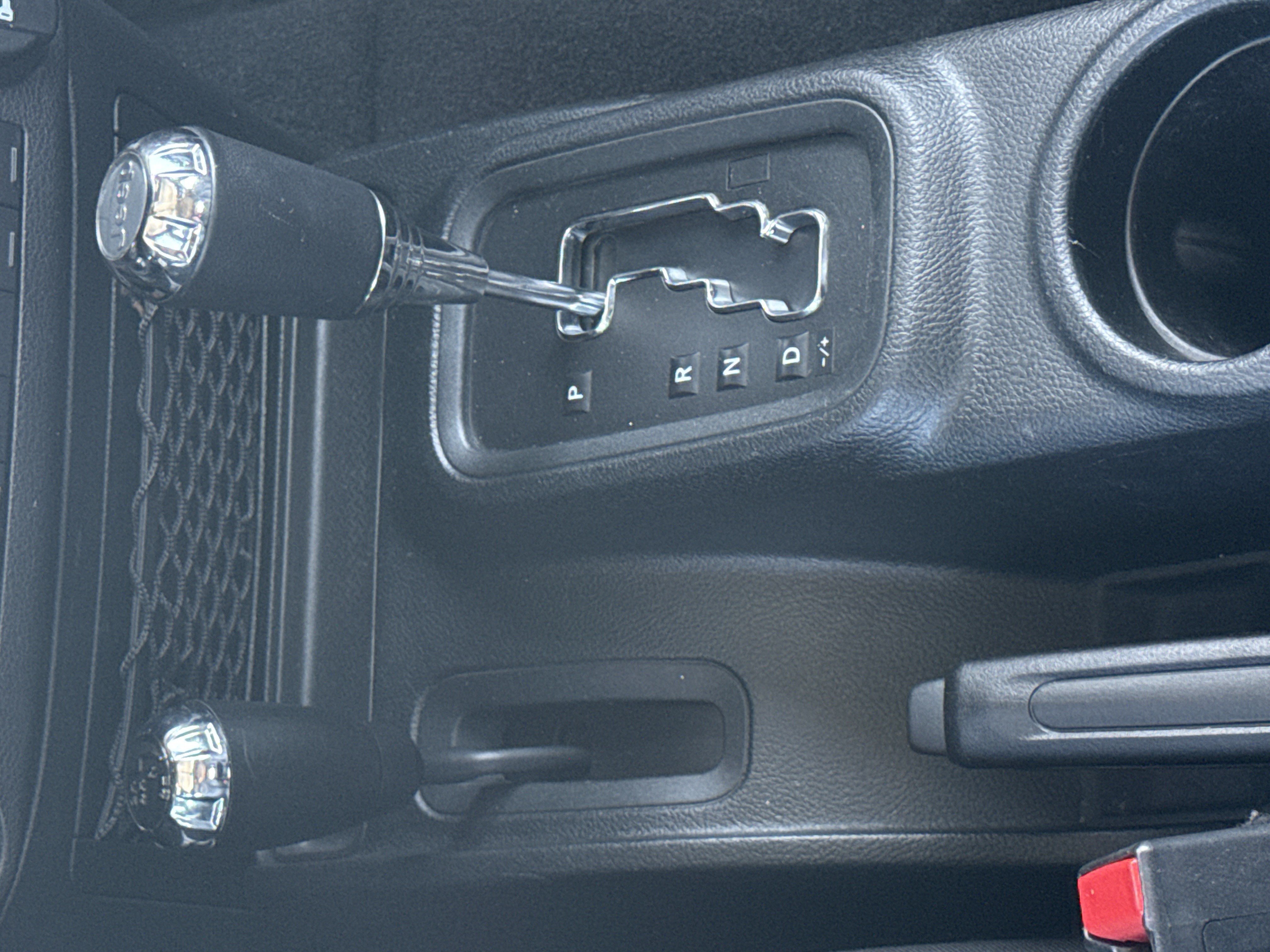 Used 2018 Jeep Wrangler Unlimited Sahara w/ Max Tow Package AWD/4WD image 24