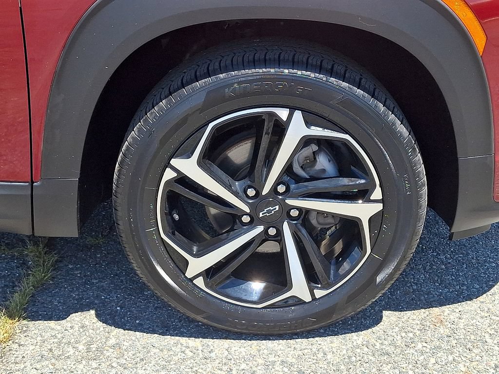 Certified 2022 Chevrolet TrailBlazer RS w/ Sun and Liftgate Package AWD/4WD image 8
