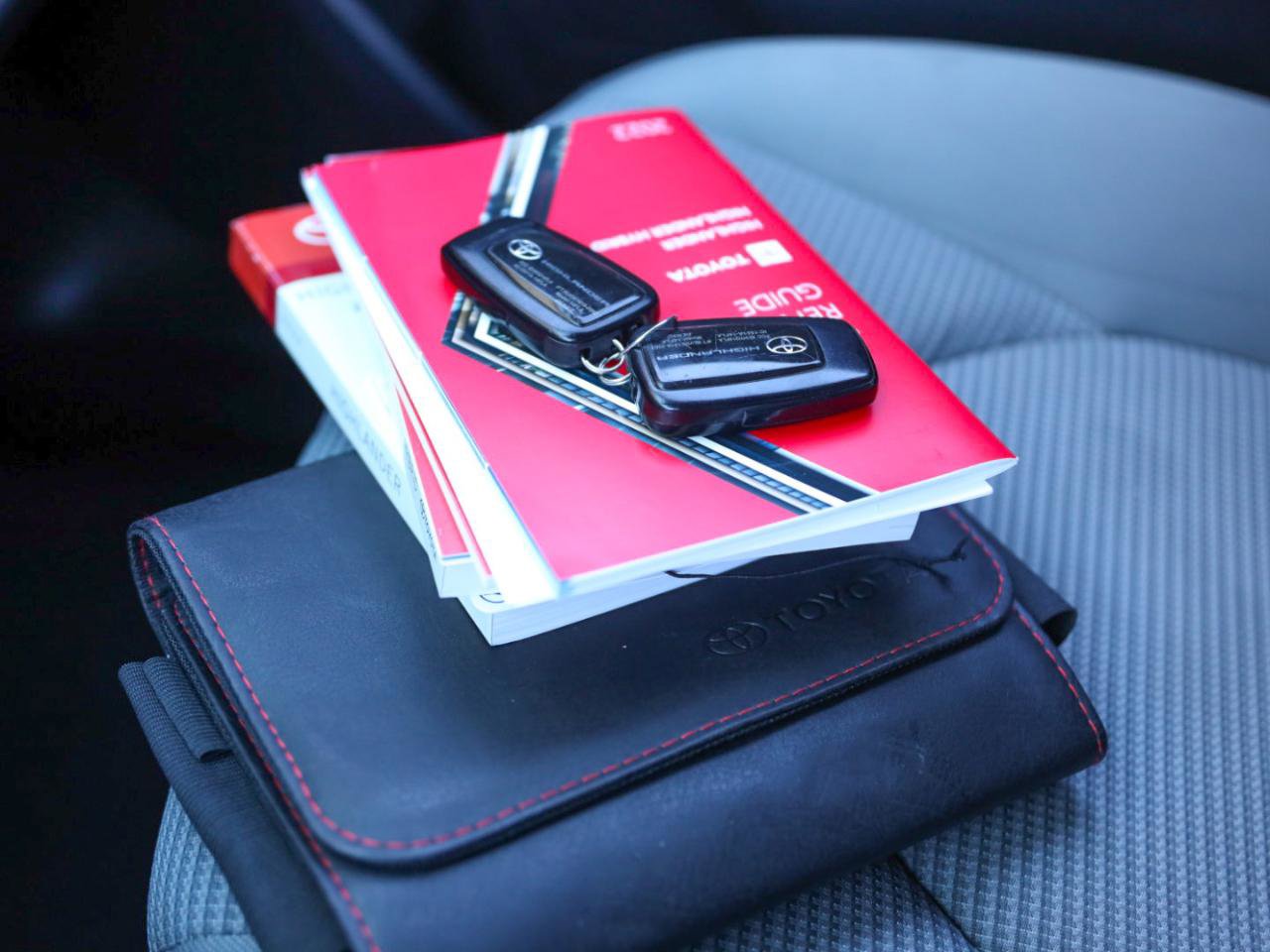 Used 2022 Toyota Highlander L image 7