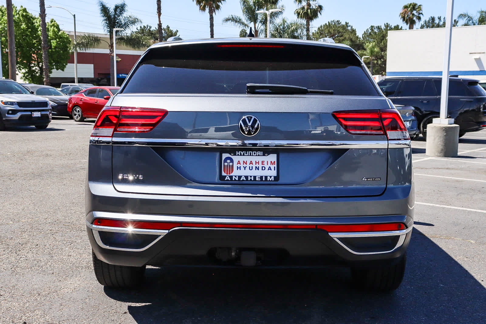 Used 2023 Volkswagen Atlas Cross Sport SEL AWD/4WD image 8