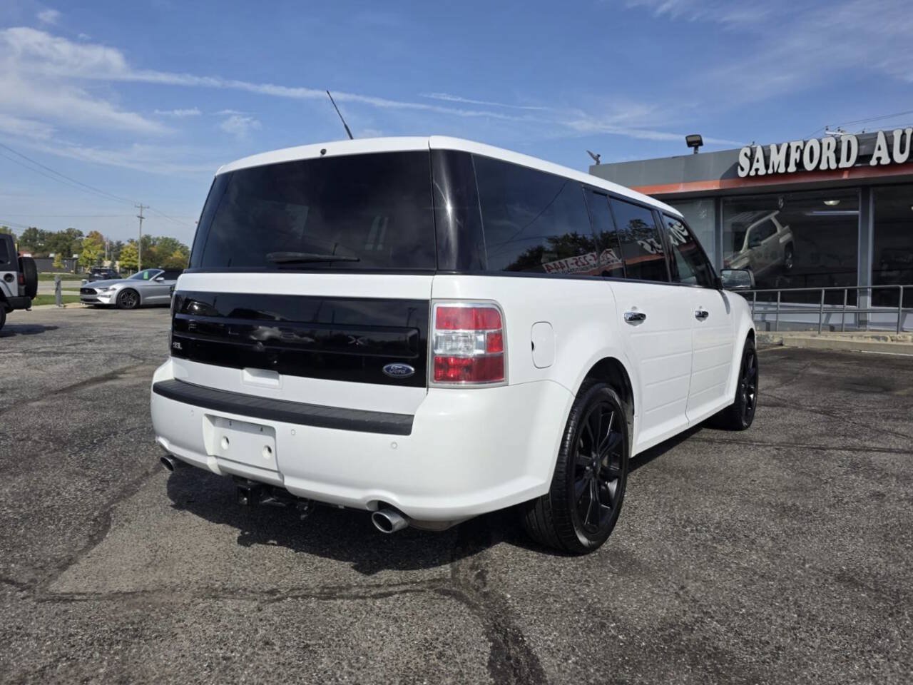 Used 2018 Ford Flex SEL w/ Equipment Group 202A FWD image 7