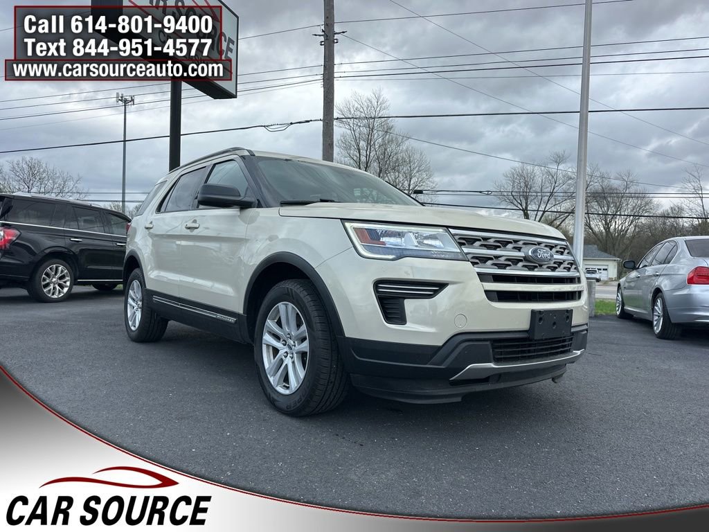 Used 2018 Ford Explorer XLT image 3