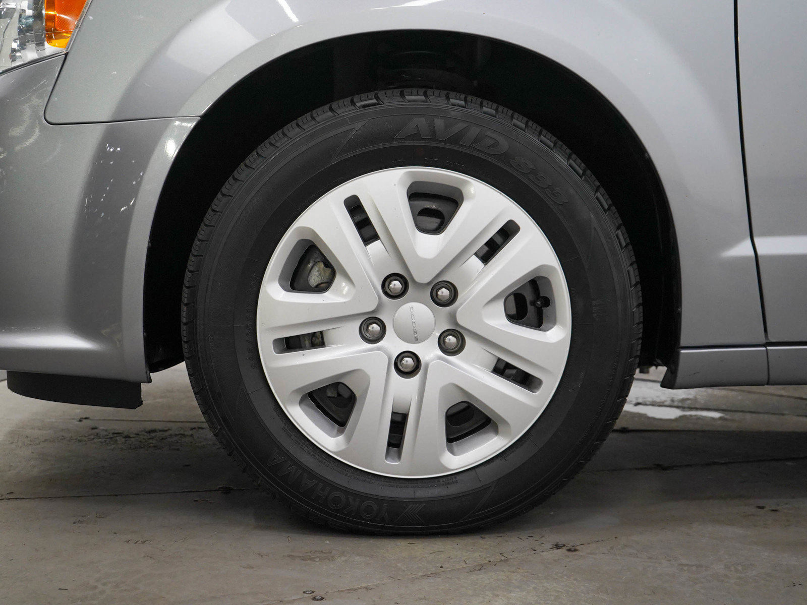 Used 2020 Dodge Grand Caravan SE w/ UConnect Hands-Free Group FWD image 29