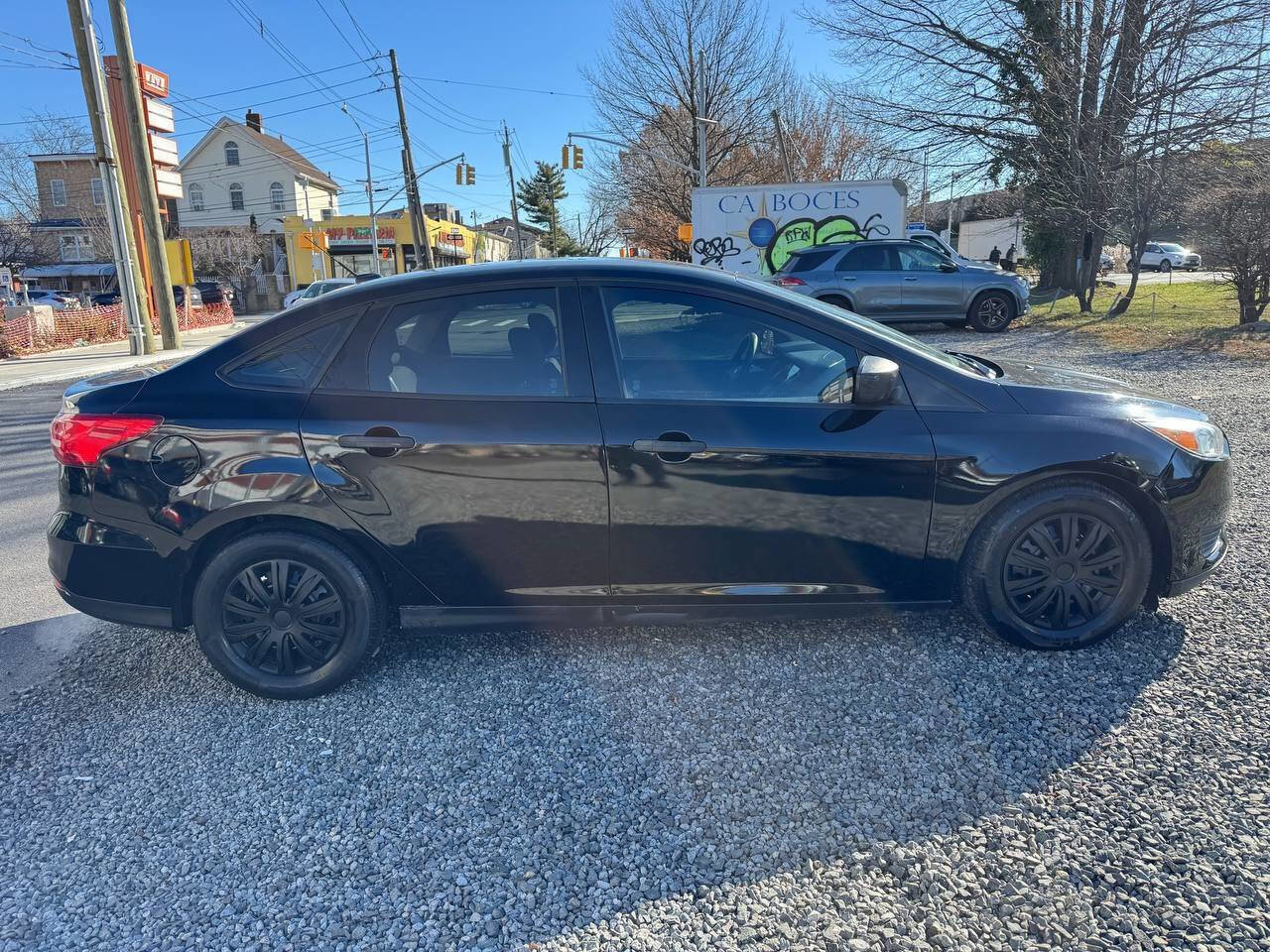 Used 2018 Ford Focus S image 4