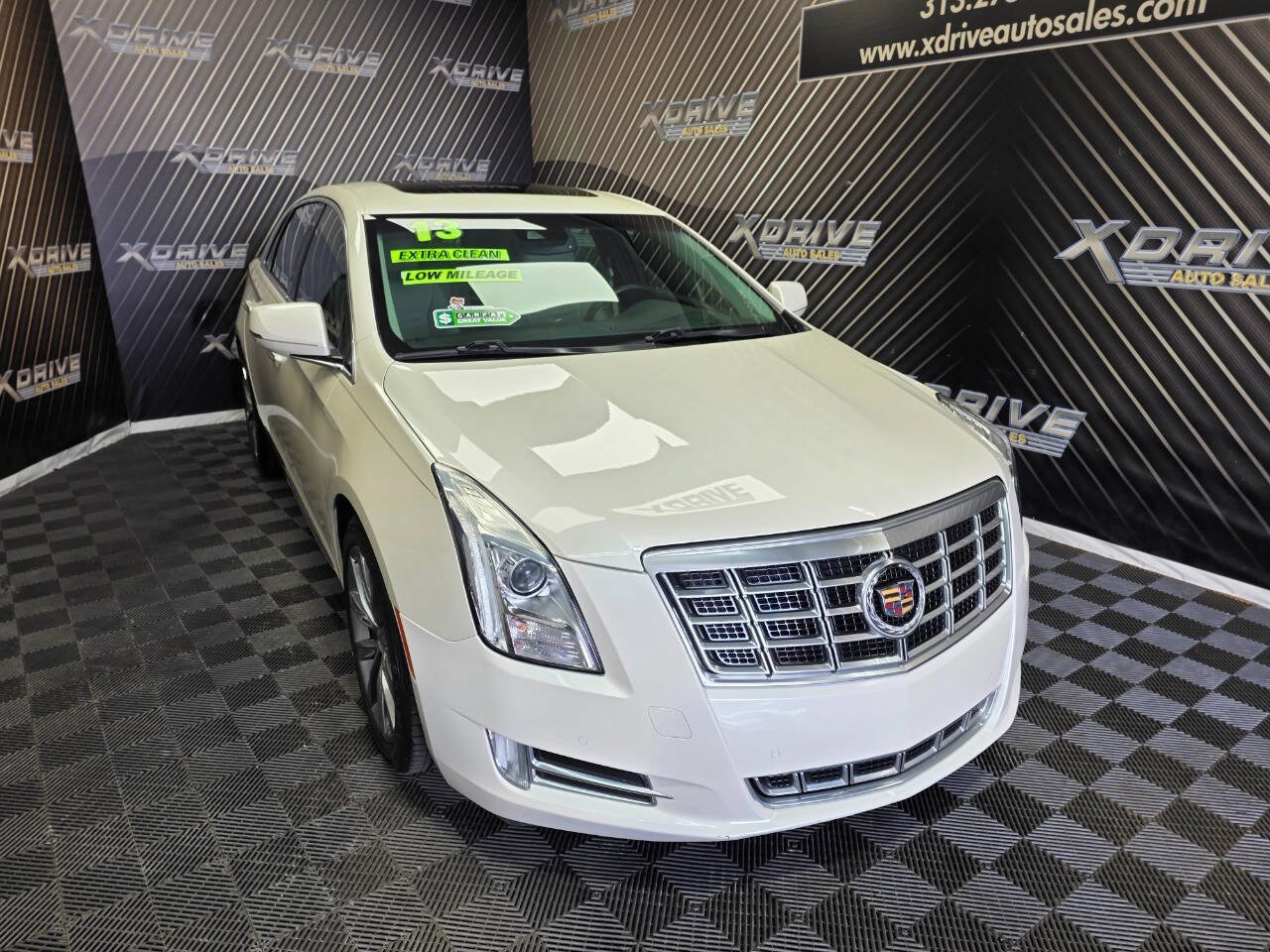 Used 2013 Cadillac XTS Luxury w/ Driver Awareness Package FWD image 6