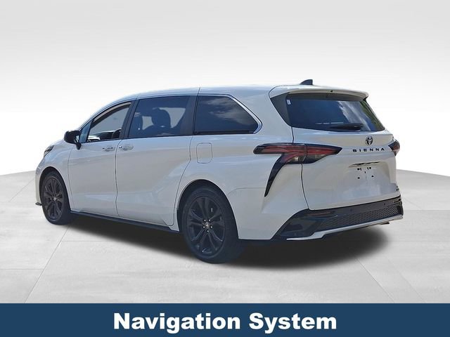 Used 2023 Toyota Sienna XSE image 5