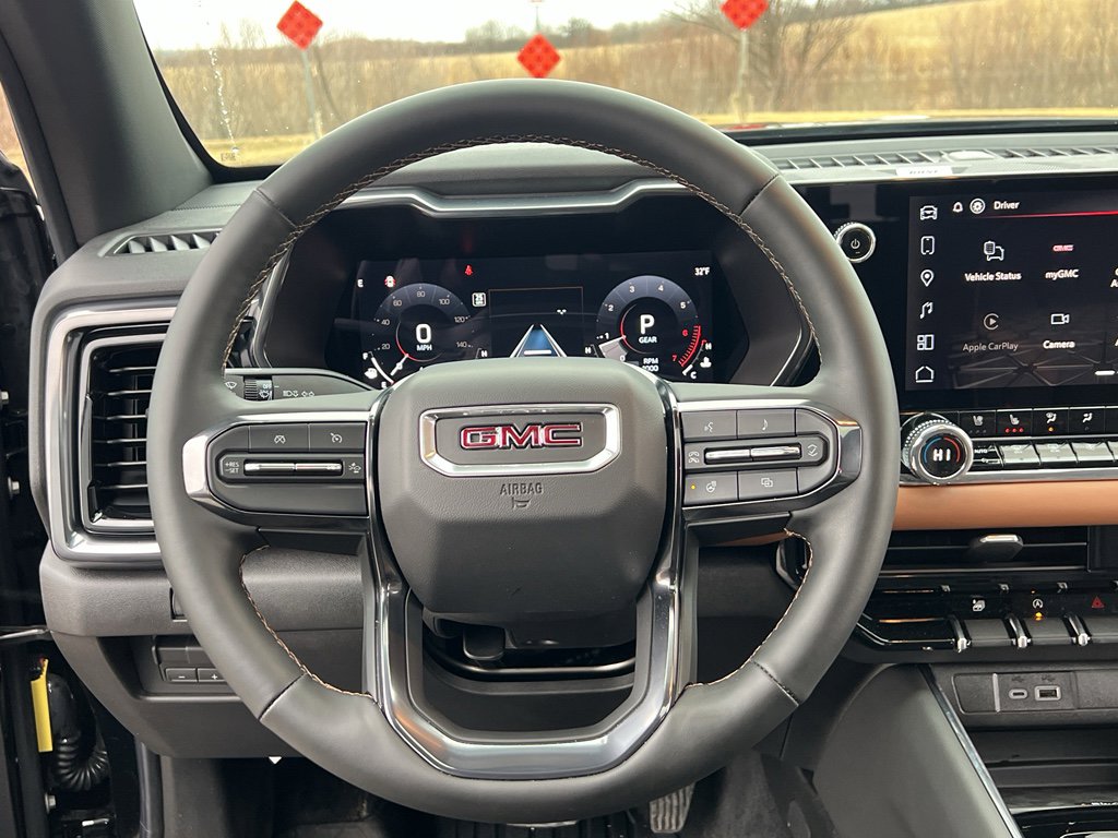 Used 2025 GMC Canyon AT4 w/ Nightfall Edition image 32