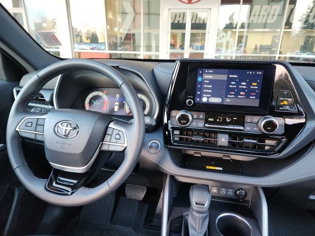 Used 2025 Toyota Highlander XSE image 20