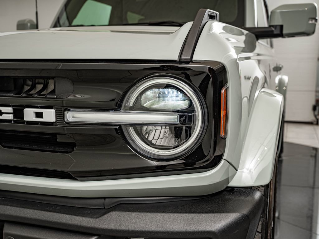 Used 2024 Ford Bronco Outer Banks image 14