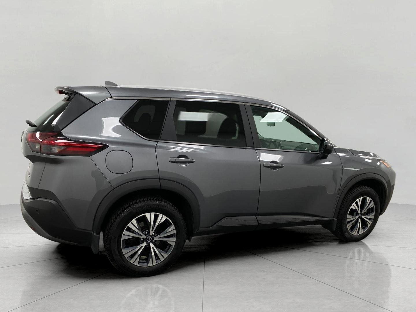 Used 2023 Nissan Rogue SV w/ SV Premium B Package image 3