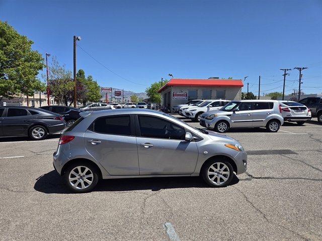 Used 2014 MAZDA MAZDA2 Touring image 3