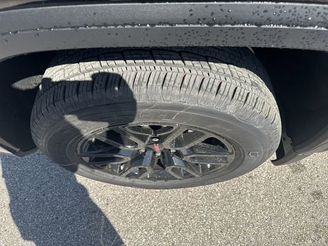 New 2026 GMC Sierra 1500 Elevation image 10