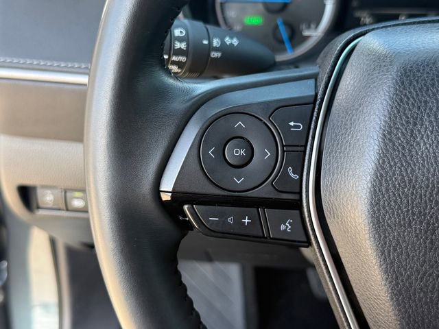 Used 2024 Toyota Venza XLE image 16