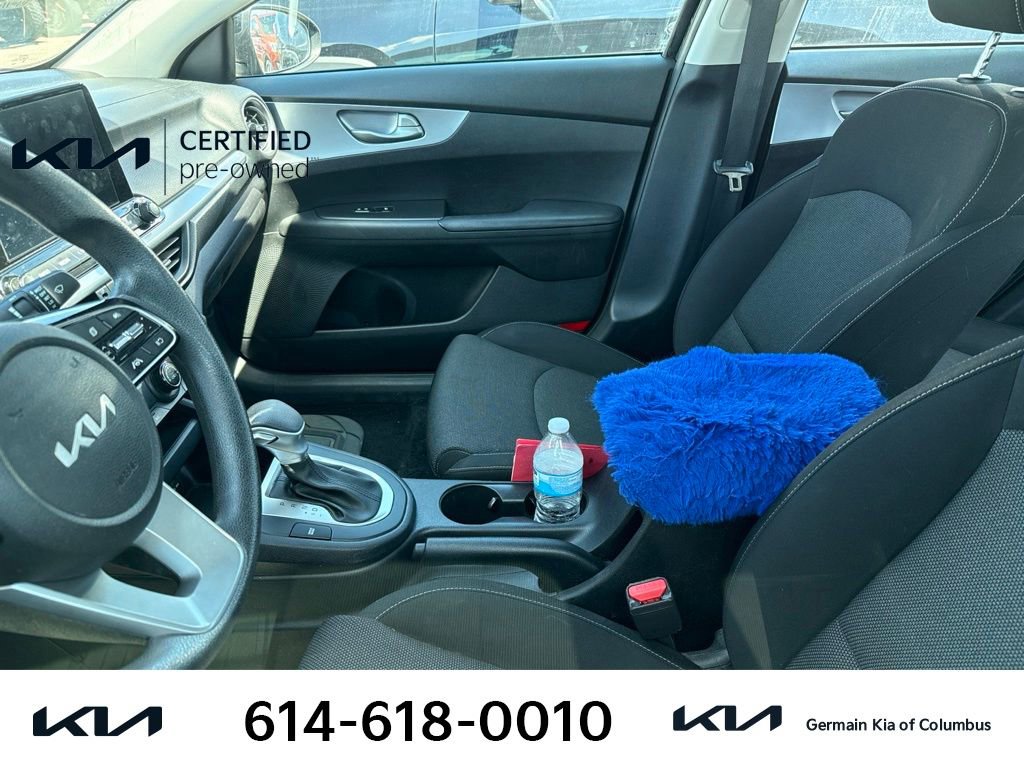 Certified 2022 Kia Forte LXS FWD image 9