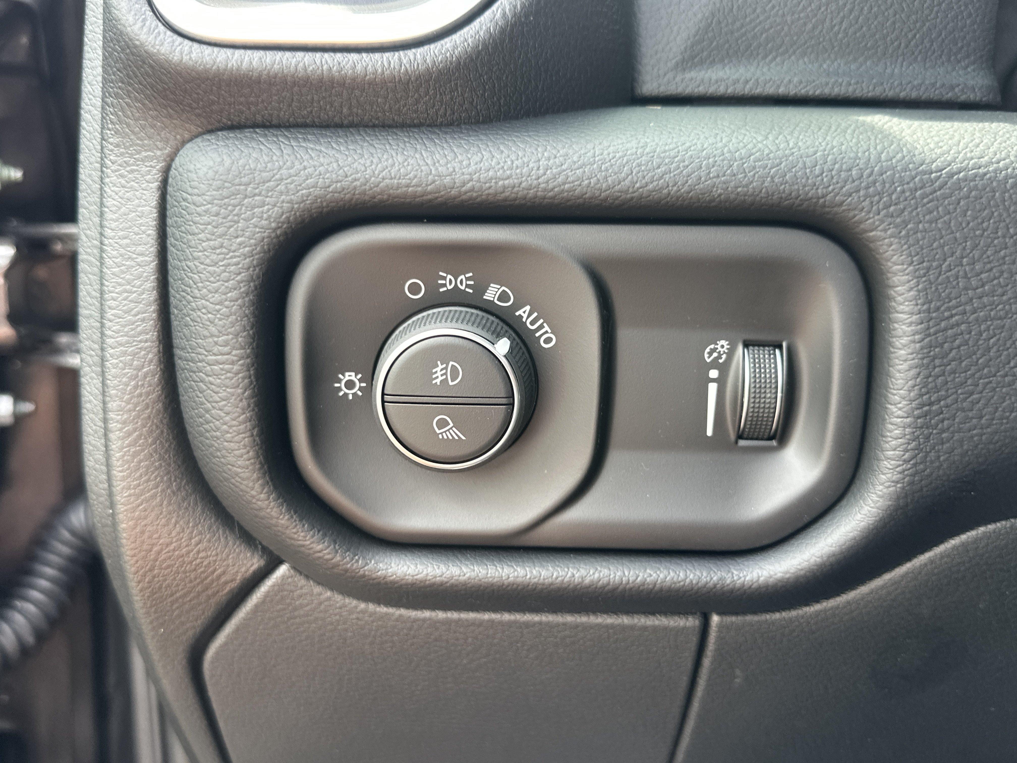 New 2026 RAM 3500 Big Horn AWD/4WD image 13