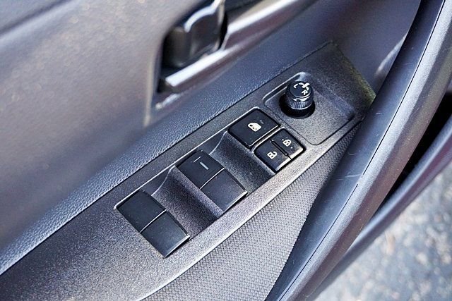 Used 2026 Toyota Corolla LE w/ Carpet Mat Package (TMS) FWD image 22