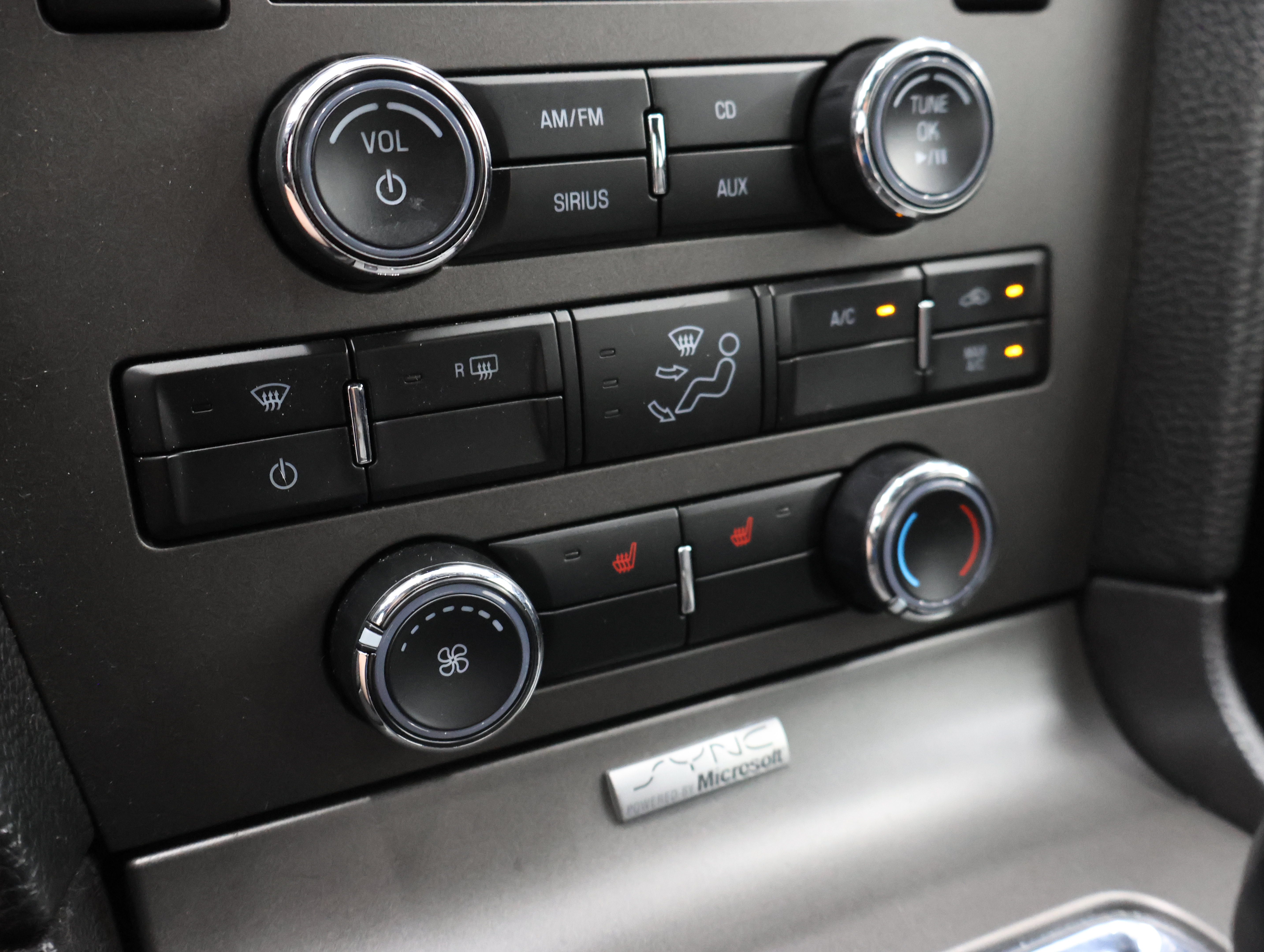 Used 2013 Ford Mustang GT Premium w/ Comfort Pkg RWD image 40