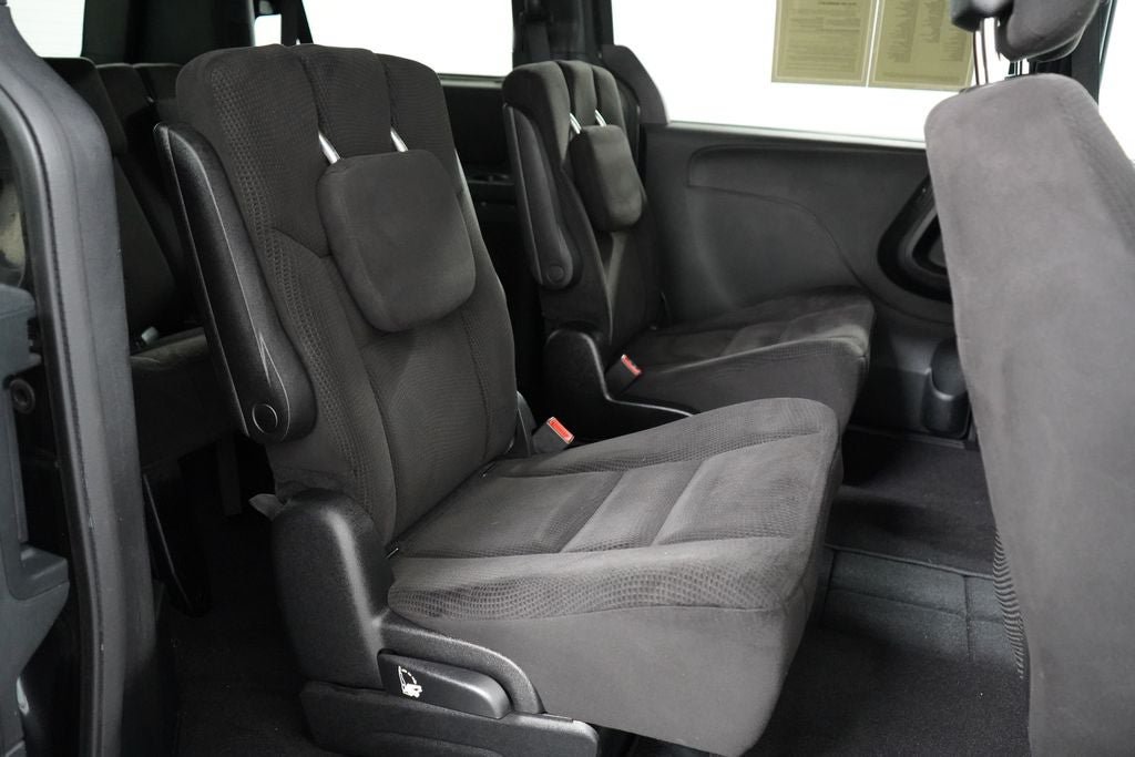 Used 2014 Dodge Grand Caravan SE w/ Quick Order Package 29E SE FWD image 17