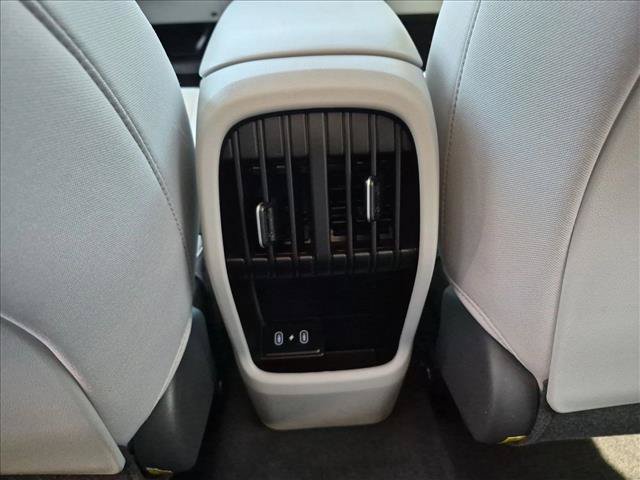Used 2024 Hyundai Kona SEL AWD/4WD image 16