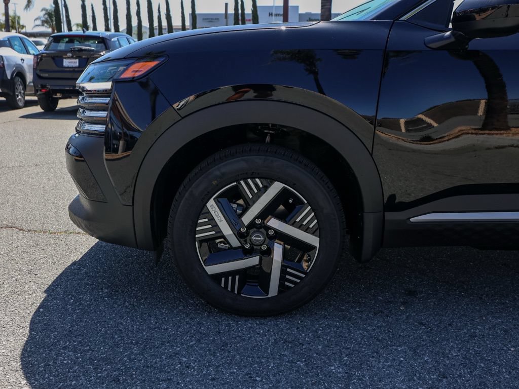 New 2026 Nissan Kicks SV w/ SV Premium Package FWD image 11