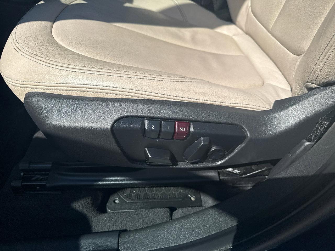 Used 2017 BMW X1 xDrive28i image 13