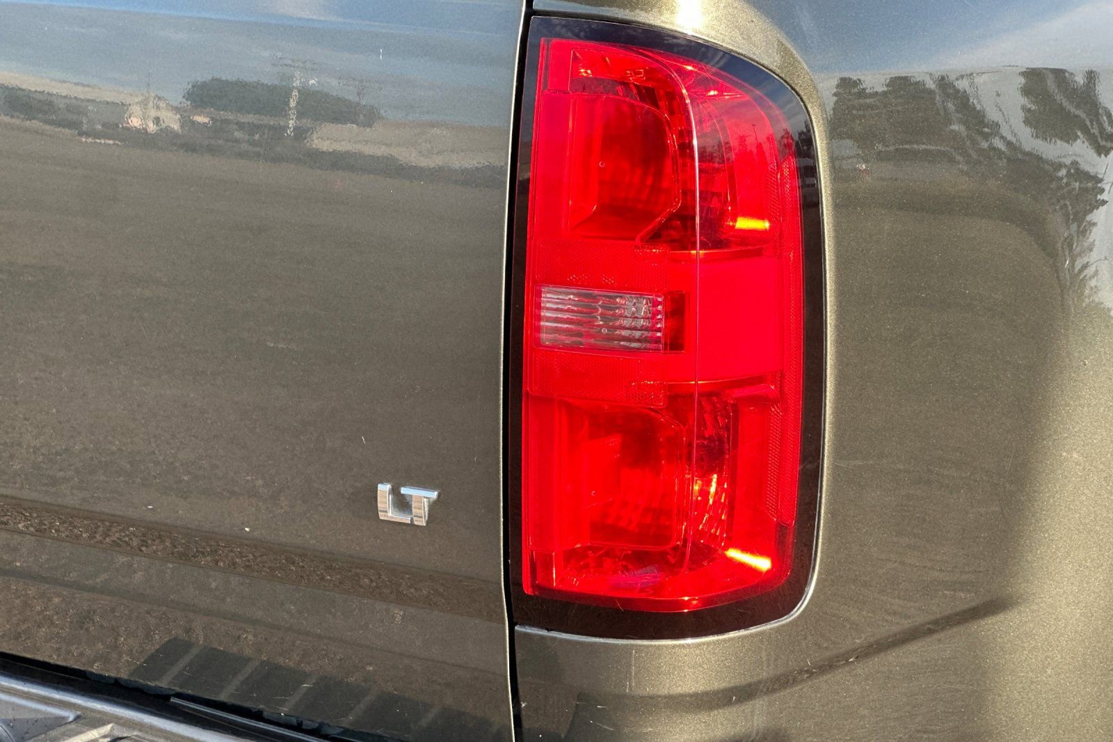 Used 2018 Chevrolet Colorado LT image 30