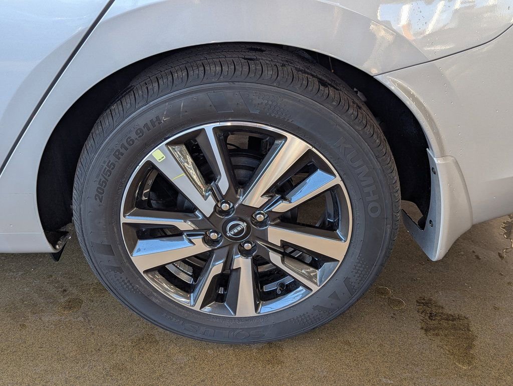 New 2025 Nissan Versa SV w/ Trunk Package image 27