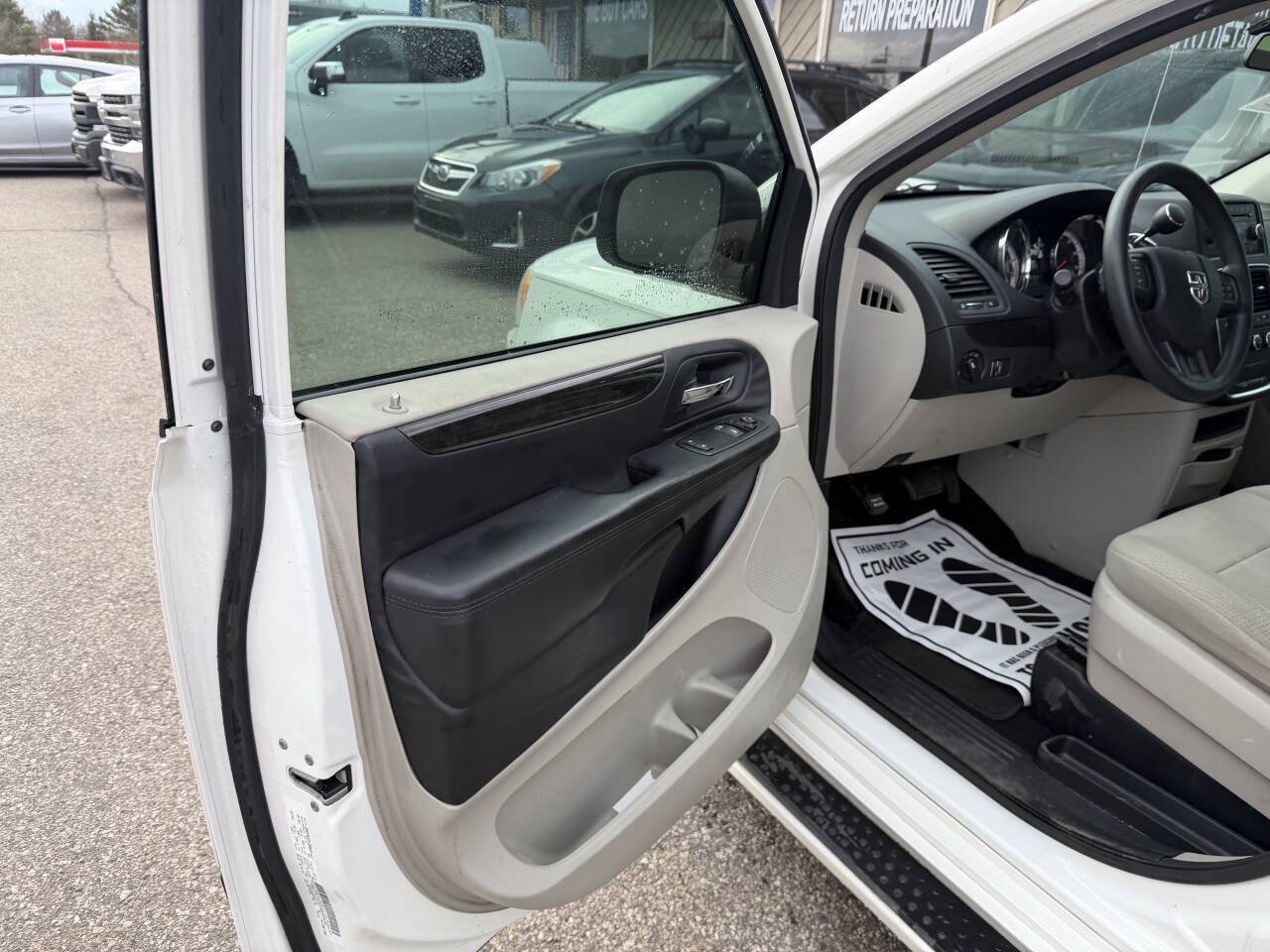 Used 2013 Dodge Grand Caravan American Value Package FWD image 10