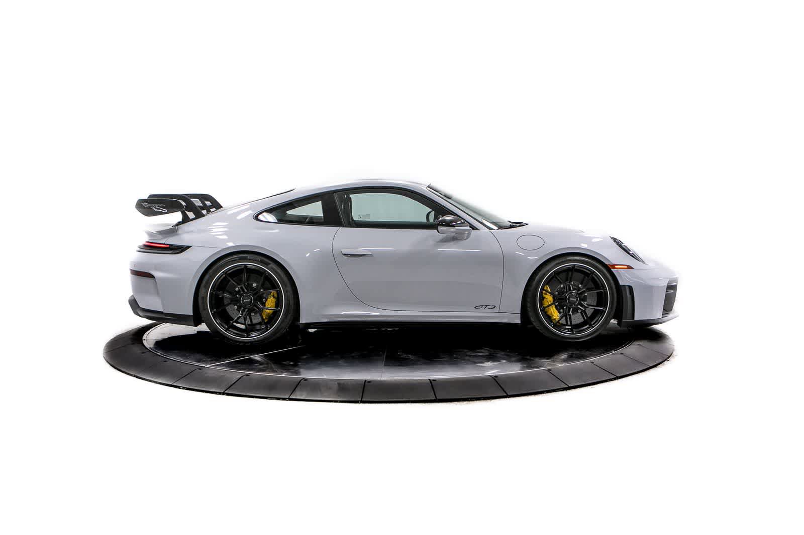 Used 2026 Porsche 911 GT3 RWD image 8