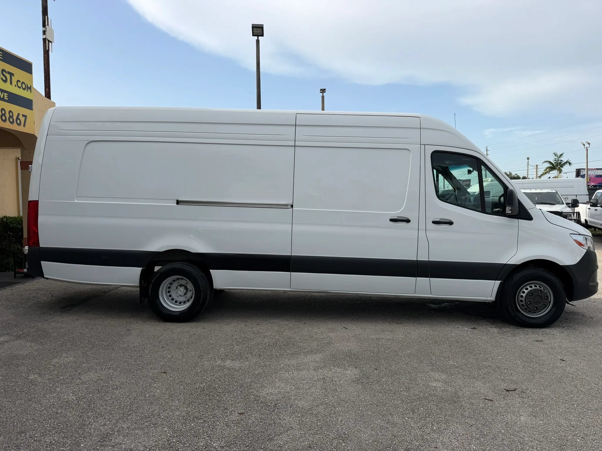 Used 2024 Mercedes-Benz Sprinter 3500 w/ Acoustic Package image 7