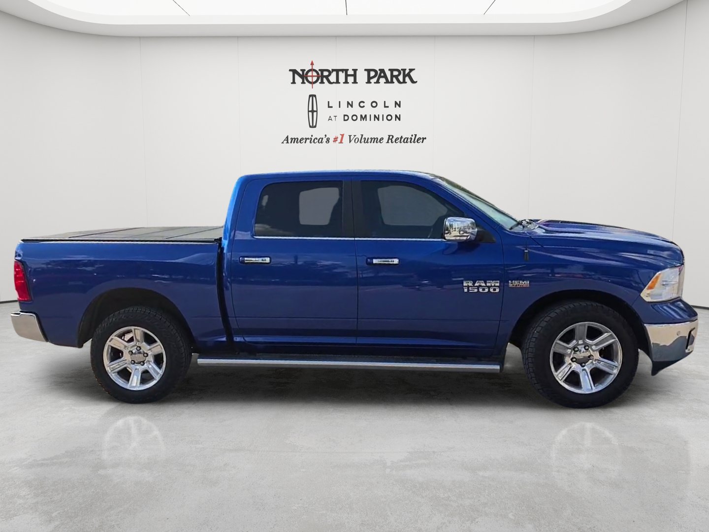 Used 2017 RAM 1500 Lone Star AWD/4WD image 6