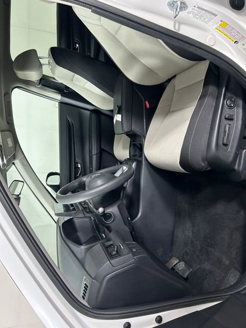 Used 2025 Honda CR-V EX image 12