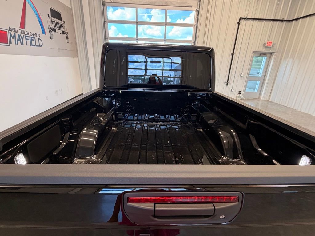 New 2026 Jeep Gladiator Sport AWD/4WD image 10