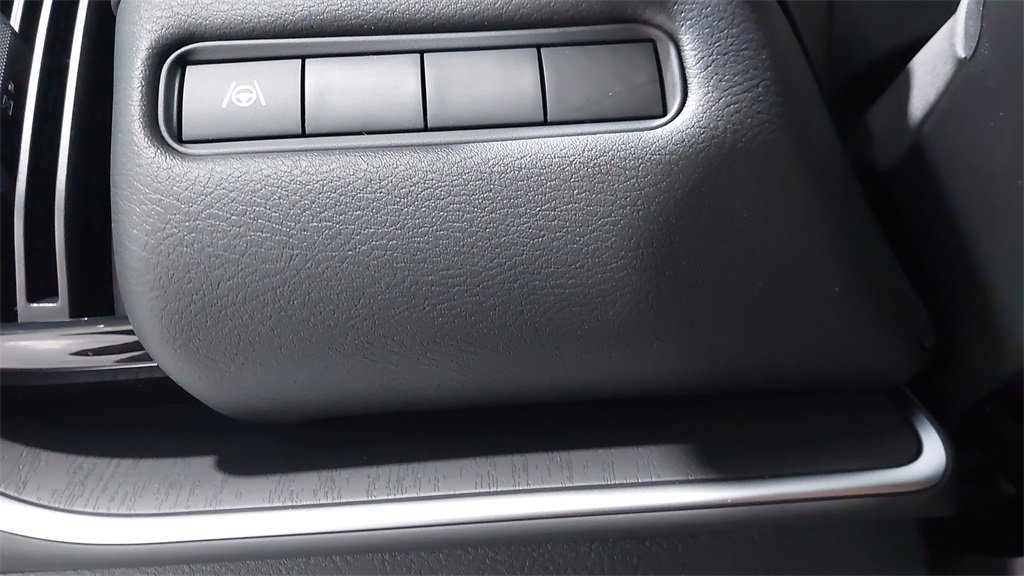 New 2025 Nissan Armada SV image 25