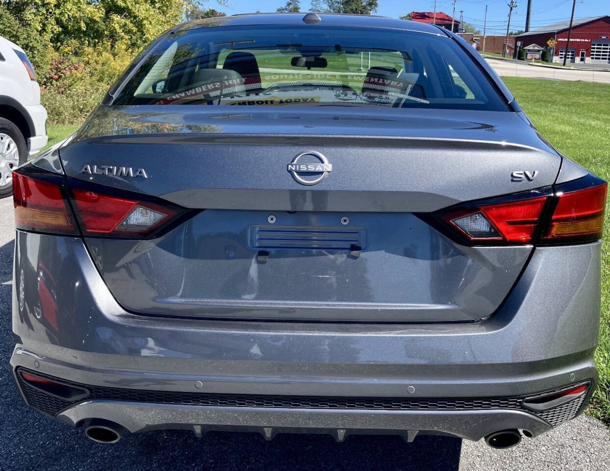Used 2024 Nissan Altima 2.5 SV w/ SV Premium Package FWD image 10