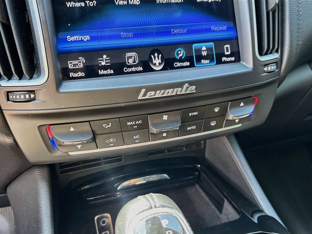 Used 2017 Maserati Levante S AWD/4WD image 16