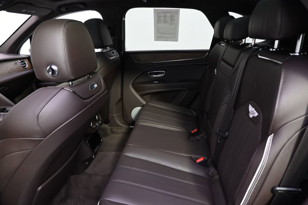 Used 2023 Bentley Bentayga image 23