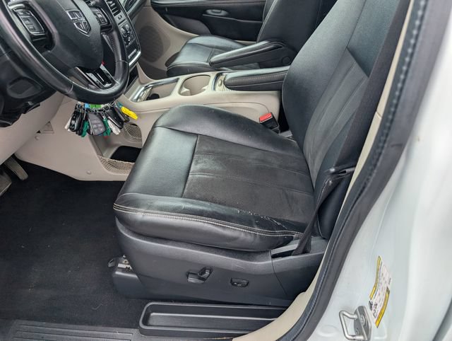 Used 2019 Dodge Grand Caravan SXT FWD image 19