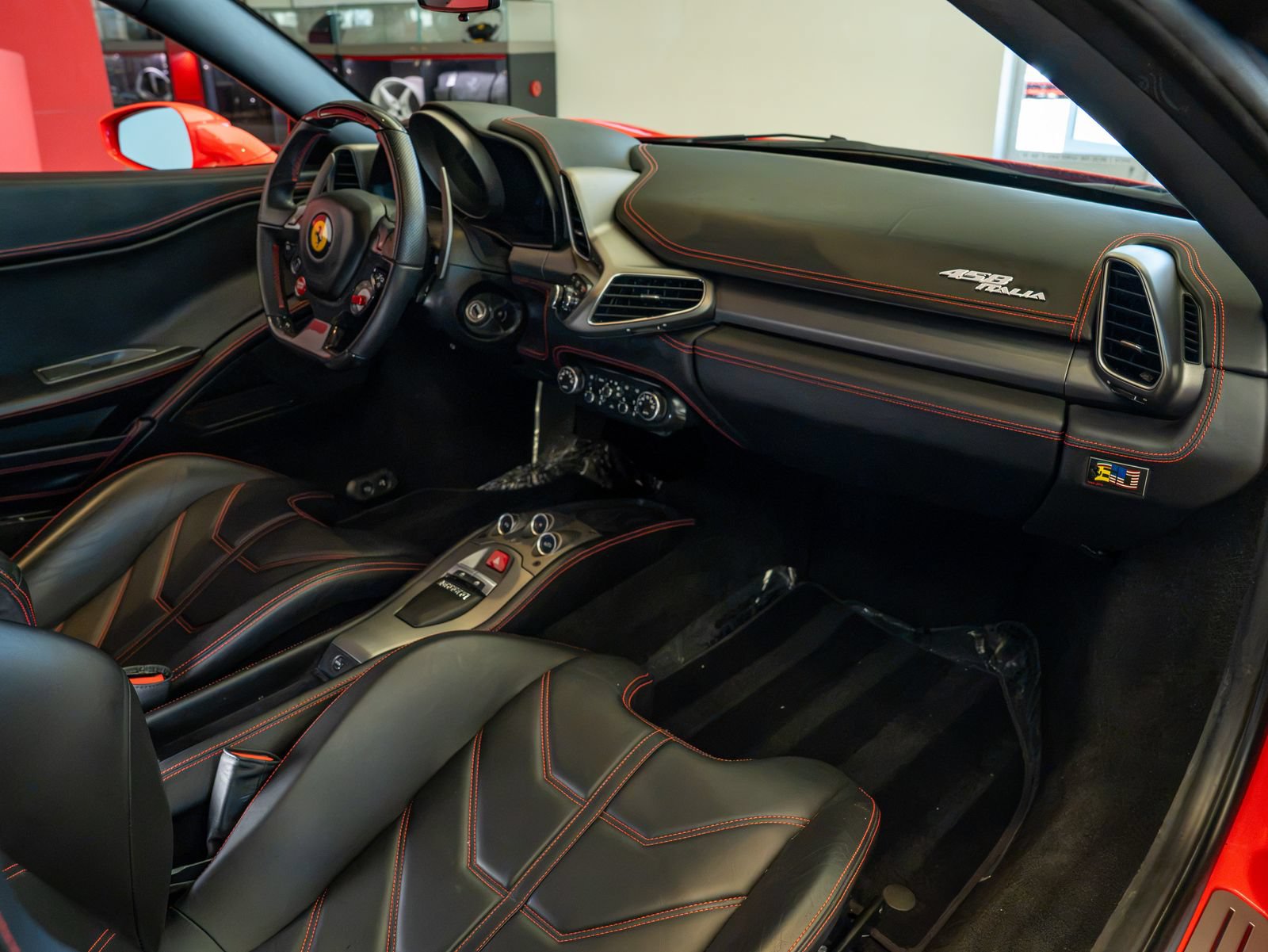 Certified 2014 Ferrari 458 Italia Coupe RWD image 17