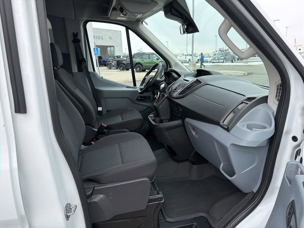 Used 2019 Ford Transit 150 XLT image 16