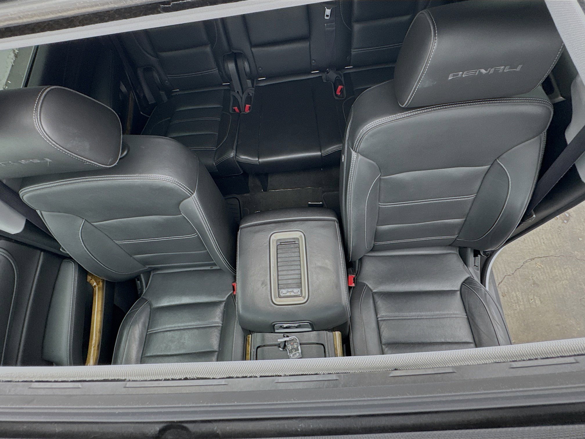 Used 2017 GMC Yukon Denali w/ Open Road Package image 14