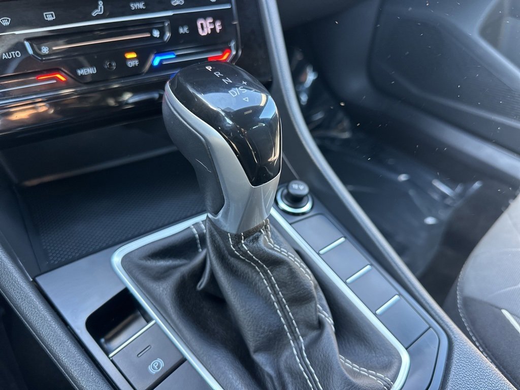 Used 2025 Volkswagen Jetta Sport image 15