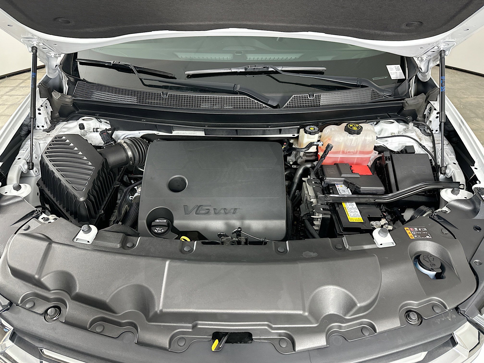 Used 2023 Chevrolet Traverse LT image 34